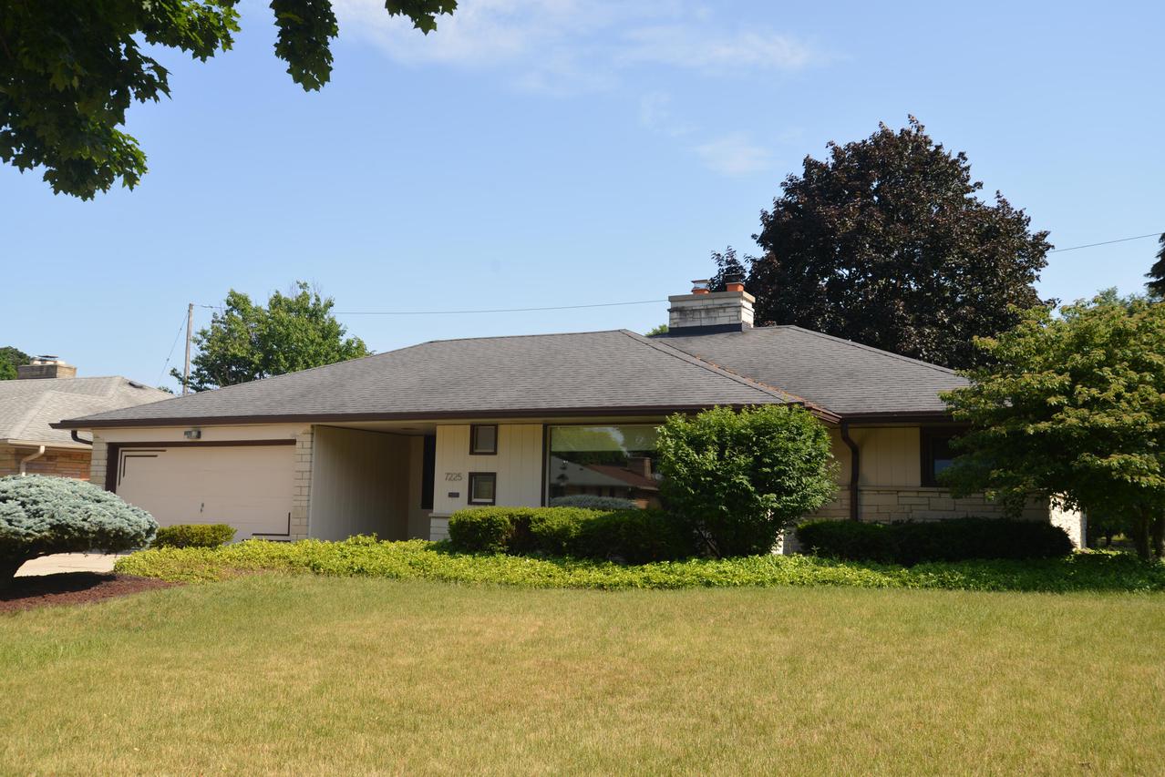 7225 W Wells, Wauwatosa, WI 53213