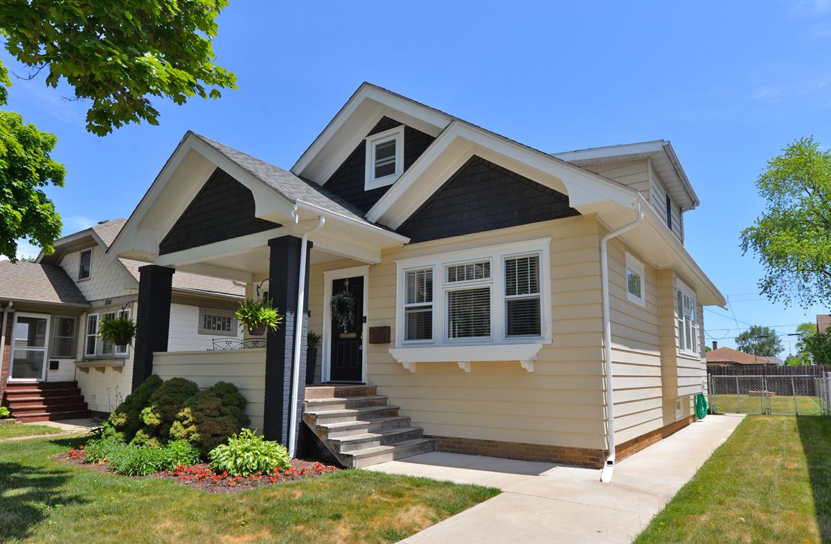 1525 Cleveland Ave, Racine, WI 53405