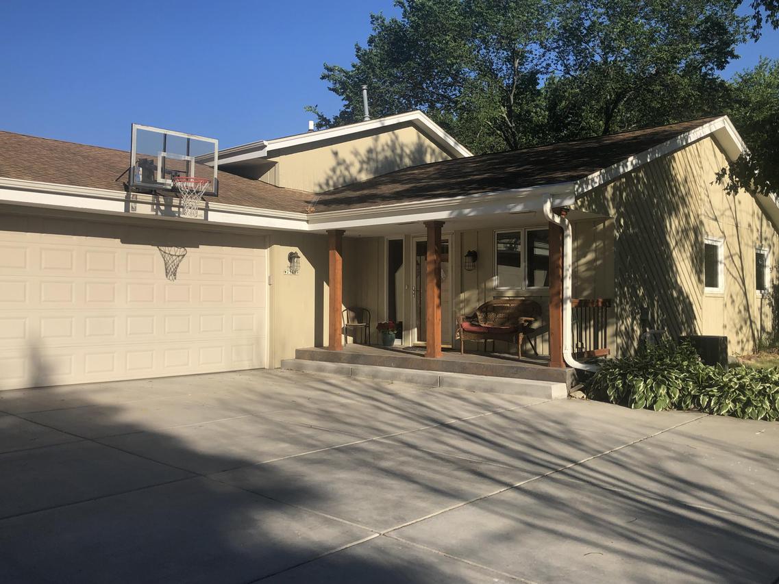 N69W25869 Coventry Ct, Lisbon, WI 53089