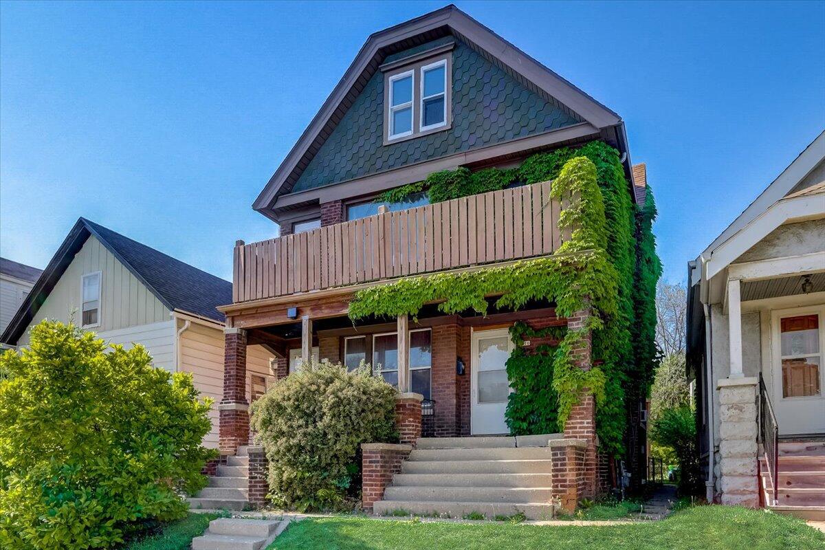 316 W Lincoln Ave. #318, Milwaukee, WI 53207