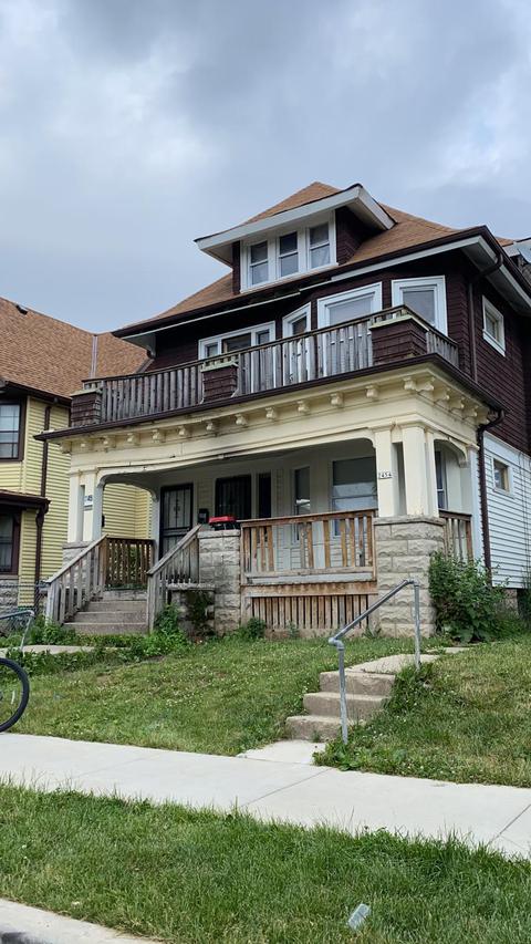 2454 N 41st St. #2456, Milwaukee, WI 53210