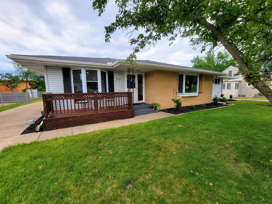 2421 Hewitt St., La Crosse, WI 54601