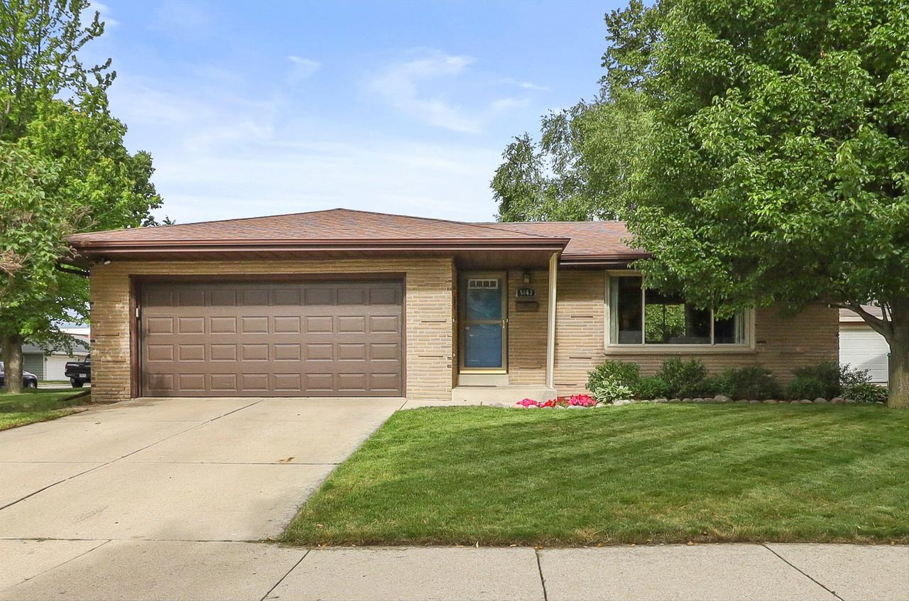 5663 S Rosewood Ave., Cudahy, WI 53110