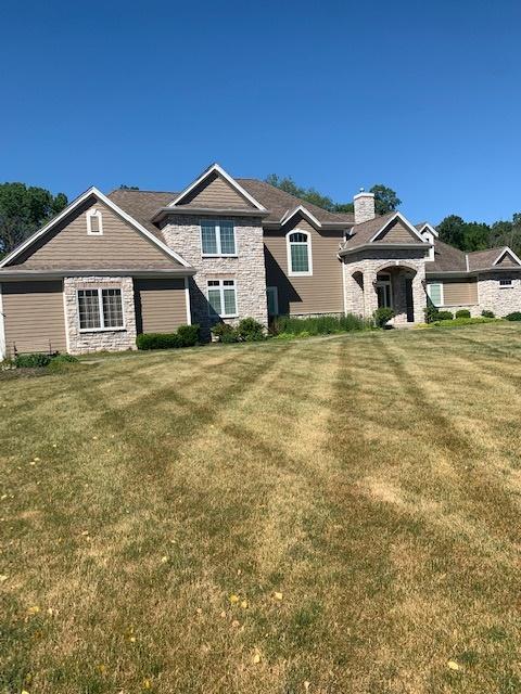 2423 Mound Zion Woods Ct., Brookfield, WI 53045