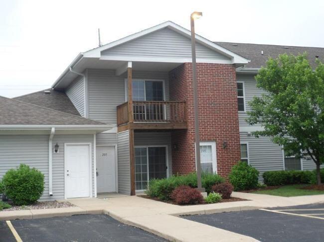 210 Remer Rd. #203, Elkhorn, WI 53121