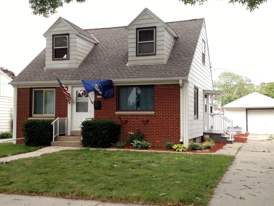 3250 S 50th St., Milwaukee, WI 53219