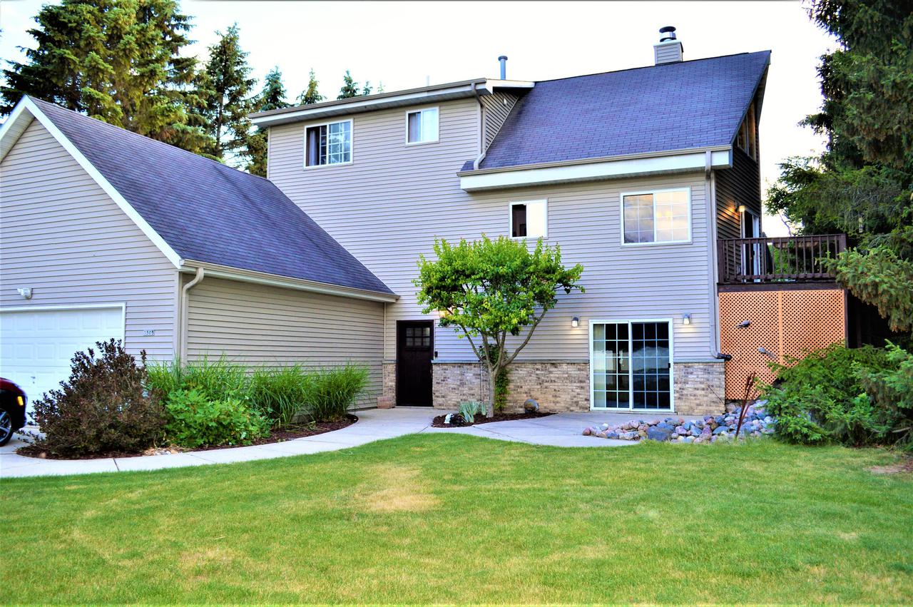 3505 S Sunny Slope Rd., New Berlin, WI 53151