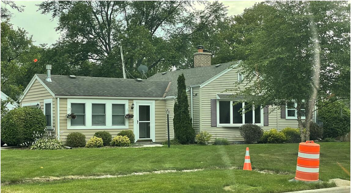 4155 N 110th St, Wauwatosa, WI 53222