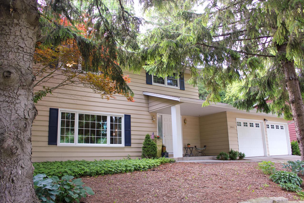 3802 S 18th St, Sheboygan, WI 53081