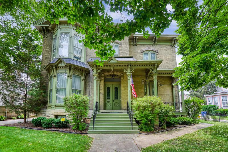 1526 College Ave, Racine, WI 53403