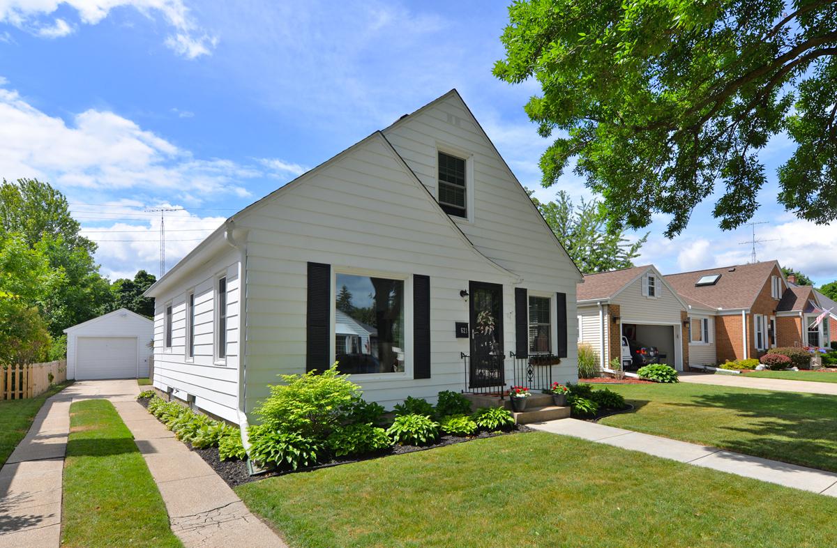 621 Isabelle Ave., Racine, WI 53402