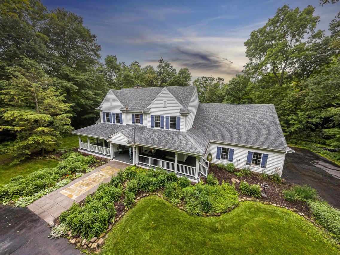 W232 S6015 Charles Dr., Waukesha, WI 53189