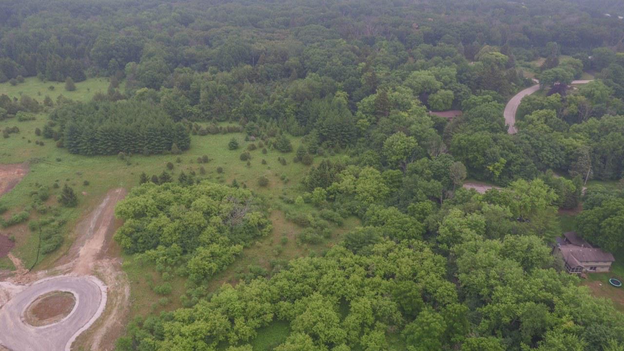 4948 White Pines, Chenequa, WI 53058