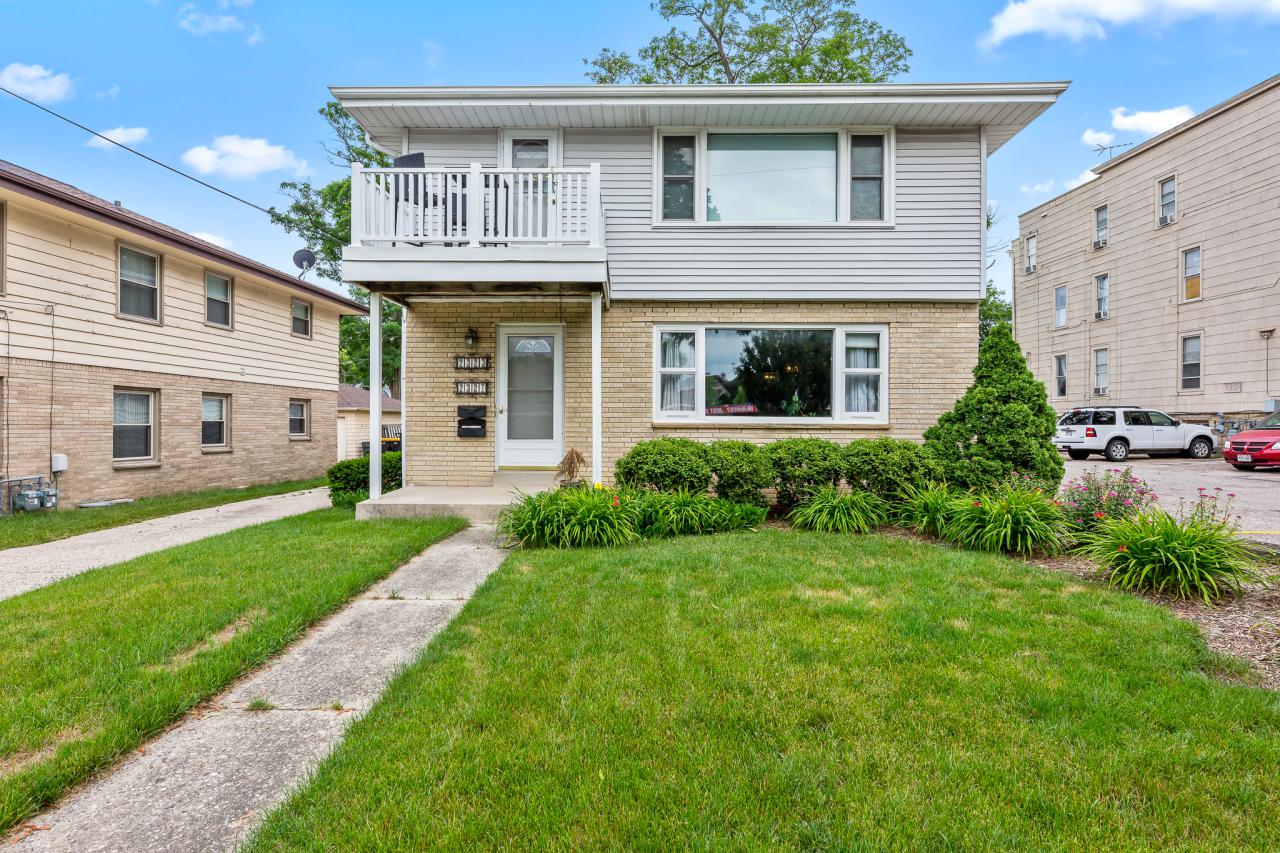 7321 Harwood Ave. #7323, Wauwatosa, WI 53213