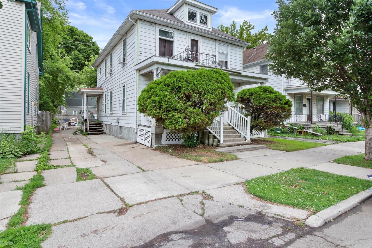 1816 Howe St., Racine, WI 53403