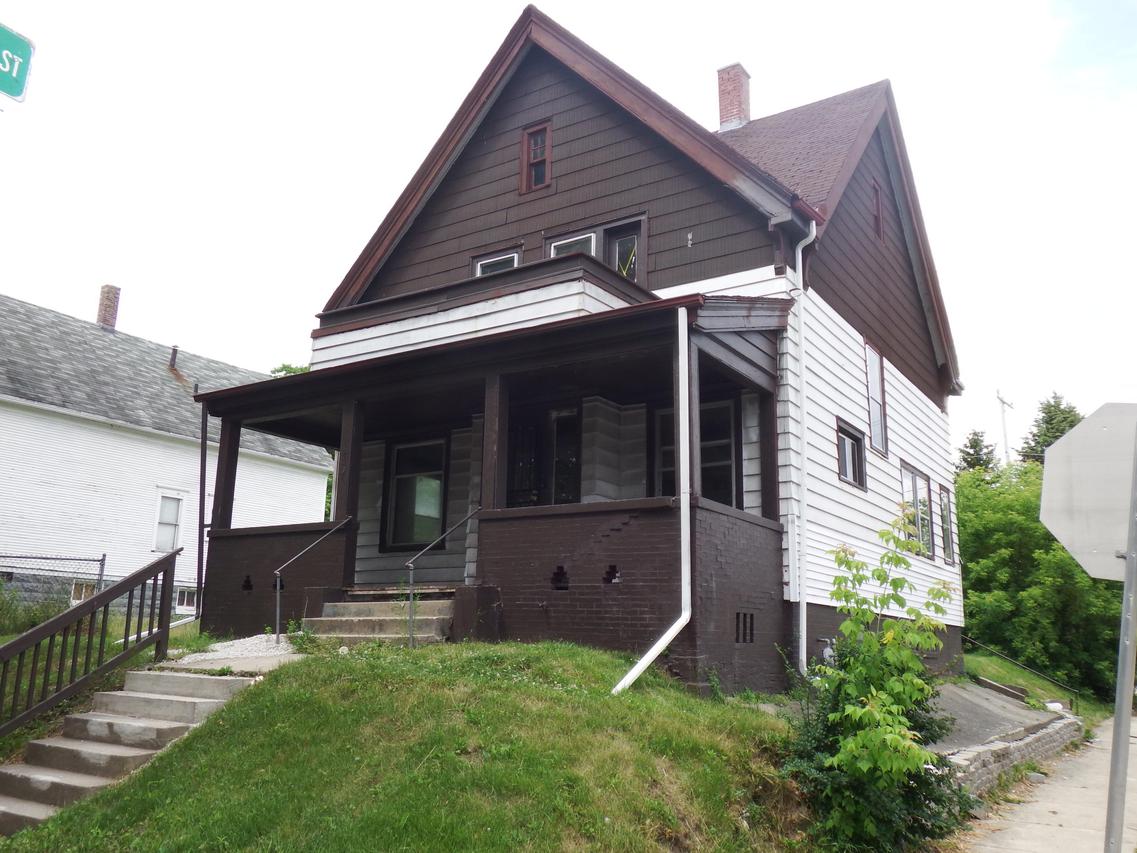 3437 N 2nd St, Milwaukee, WI 53212