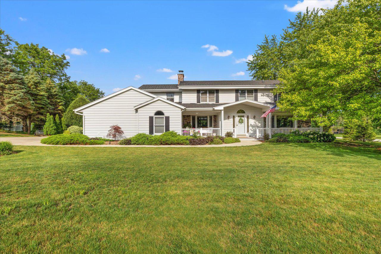 5705 S Oxford Dr., New Berlin, WI 53146