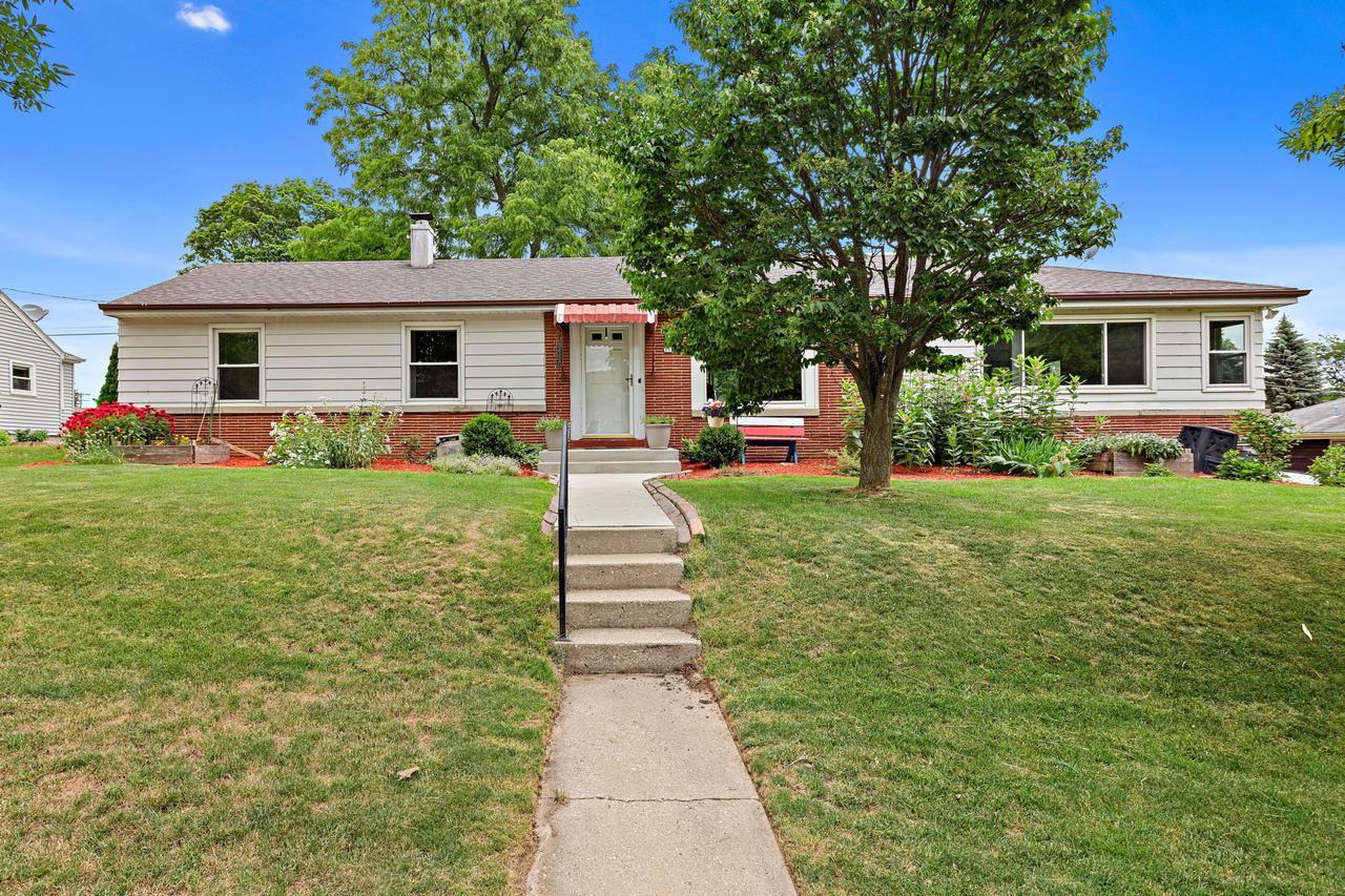 310 N 113th St., Wauwatosa, WI 53213