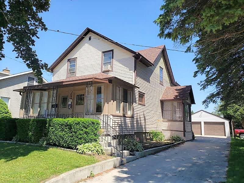 3906 Custer St, Manitowoc, WI 54220