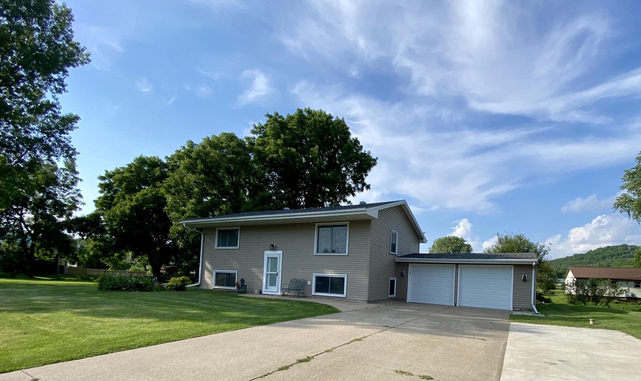 W4926 Mill St, Shelby, WI 54601