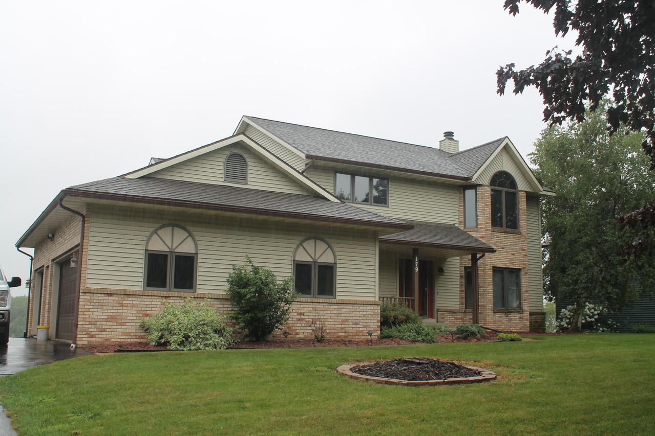 179 Eagles Bluff Rd., La Crescent, WI 55947