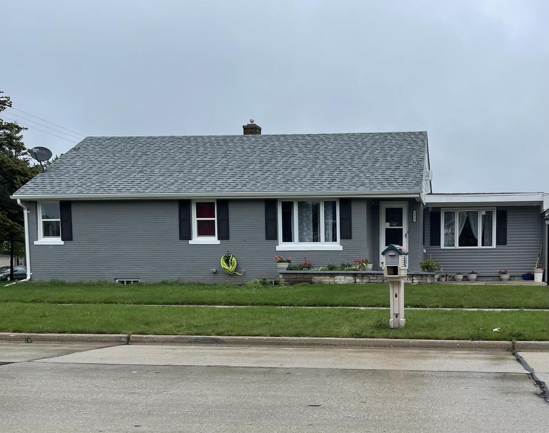 3414 Division St., Manitowoc, WI 54220