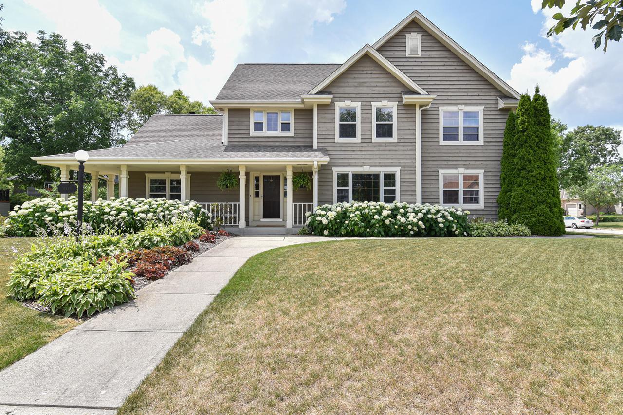 4575 S 122nd St., Greenfield, WI 53228