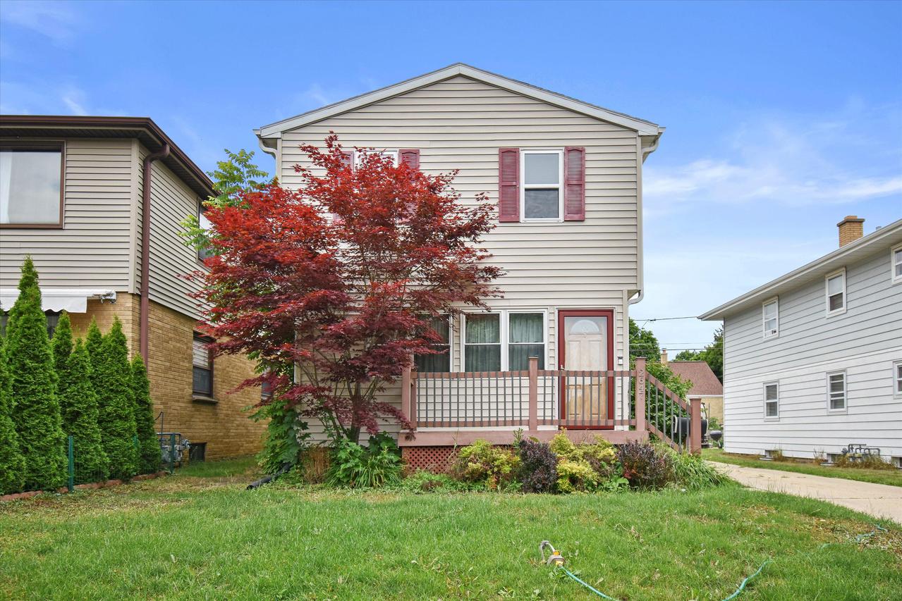 2647 S 69th St., Milwaukee, WI 53219