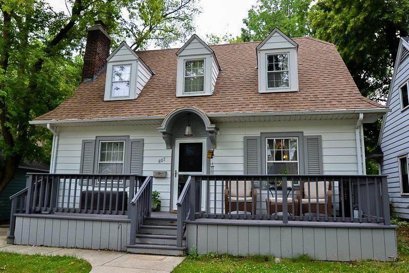 807 W Eula Ct., Glendale, WI 53209