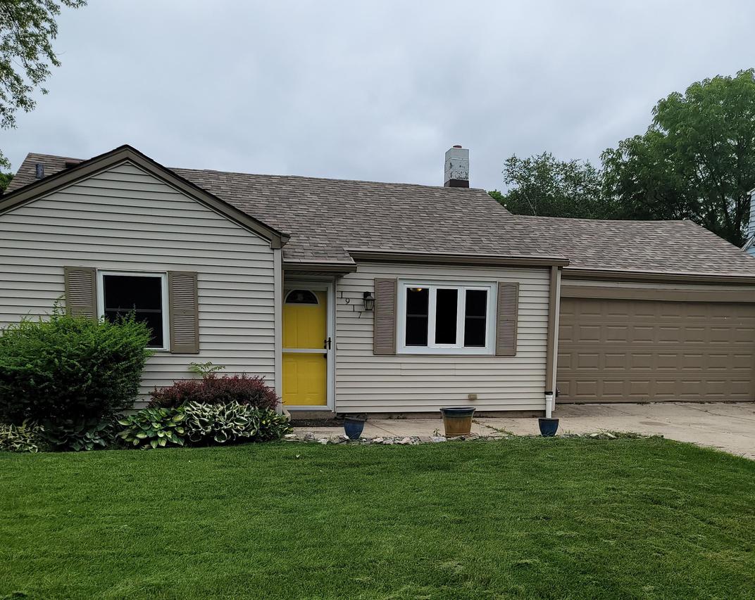 1917 N 116th St., Wauwatosa, WI 53226