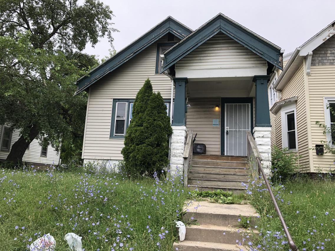 3285 N 28th St, Milwaukee, WI 53216