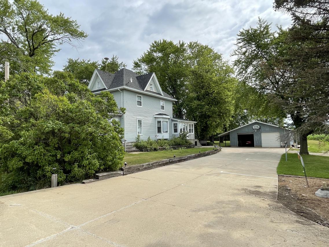 2133 N Raynor Ave., Yorkville, WI 53182