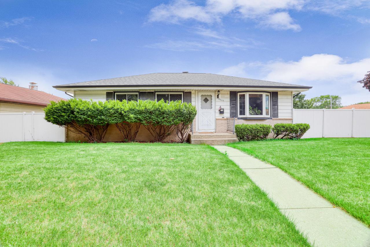 6445 S 18th St., Milwaukee, WI 53221