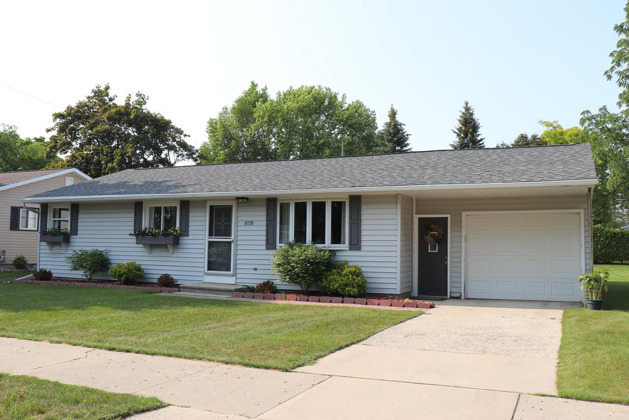 2914 42nd St., Two Rivers, WI 54241