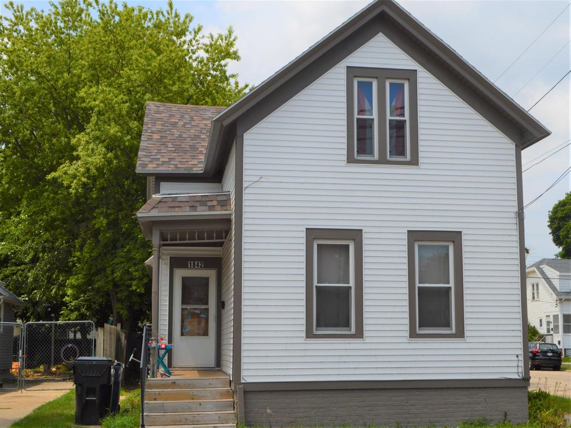 1842 La Salle St., Racine, WI 53402