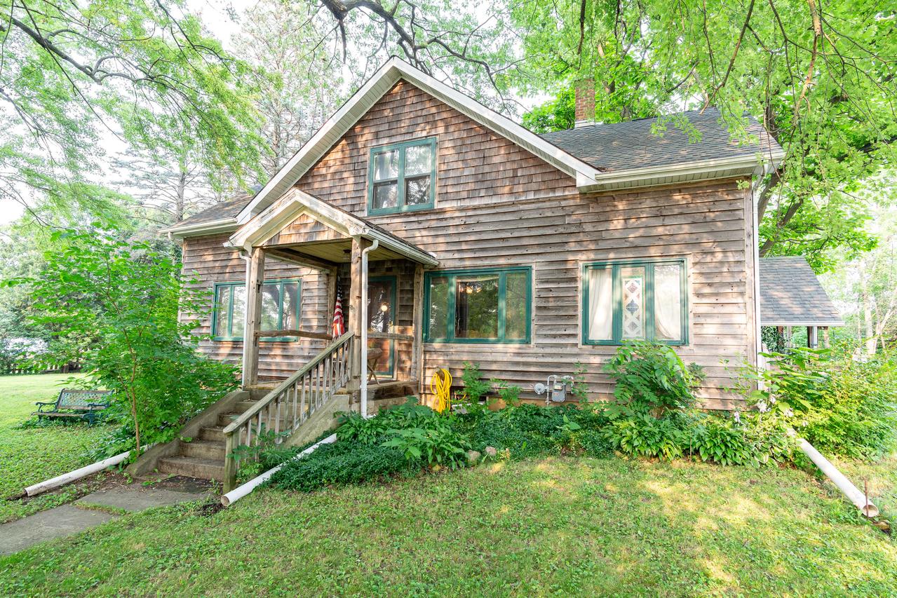 10 County Road Y, Kekoskee, WI 53050