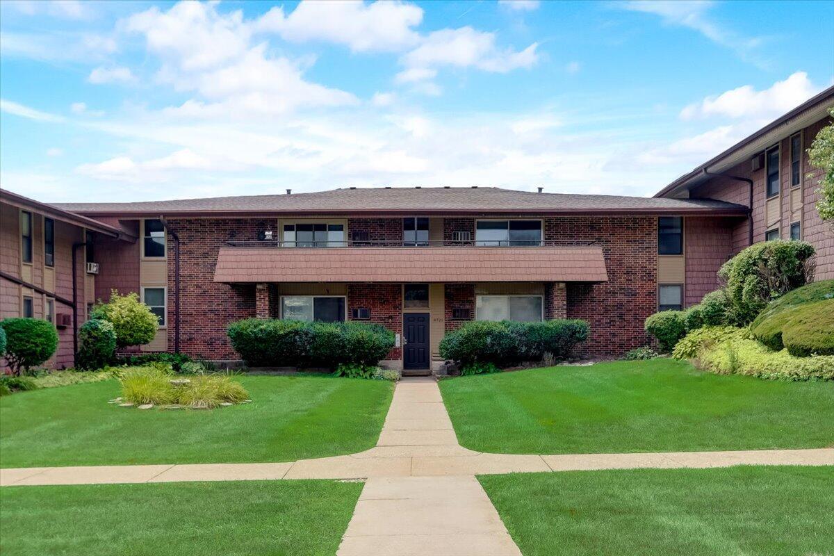 8721 W Oklahoma Ave #B, Milwaukee, WI 53227