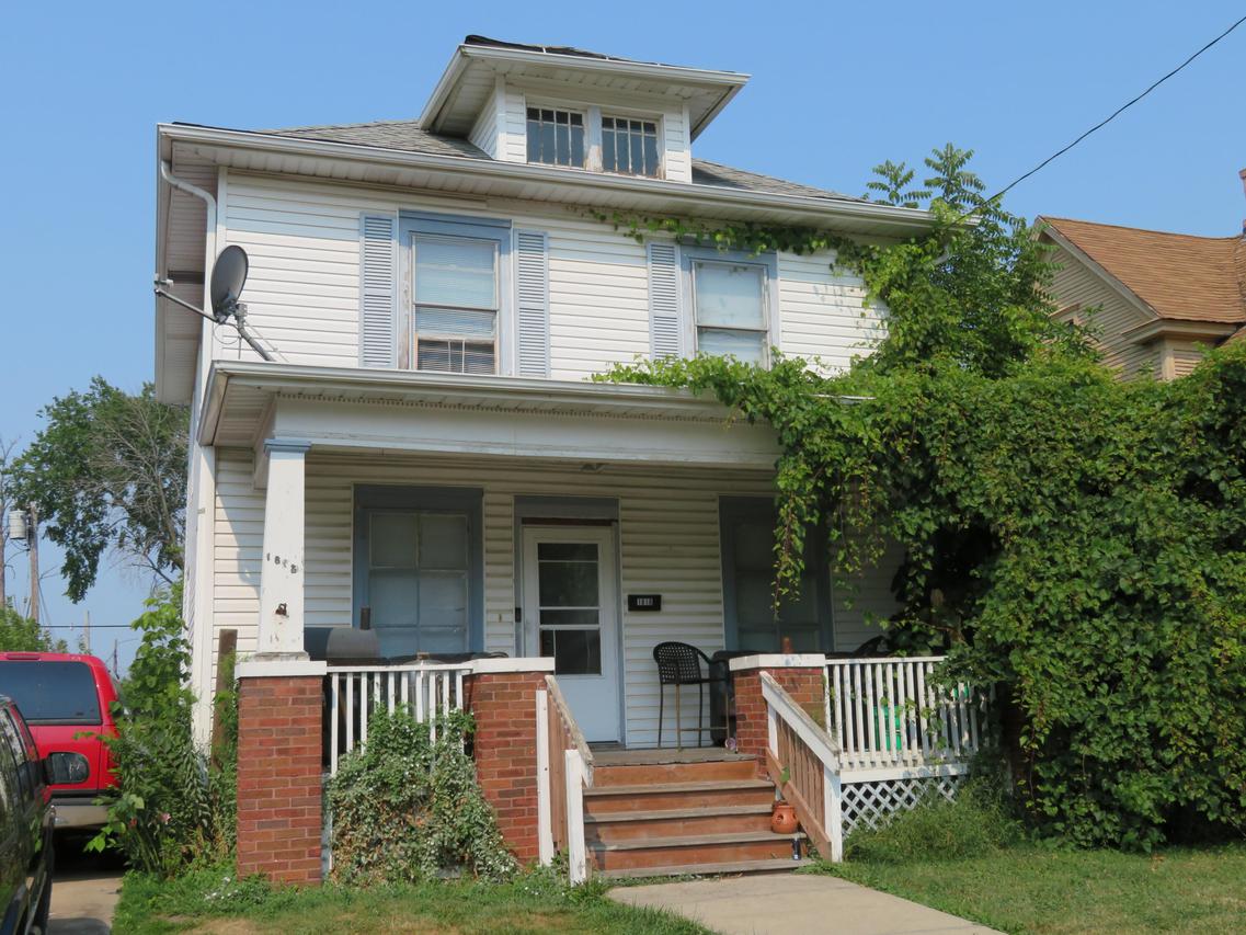 1818 Geneva St, Racine, WI 53402