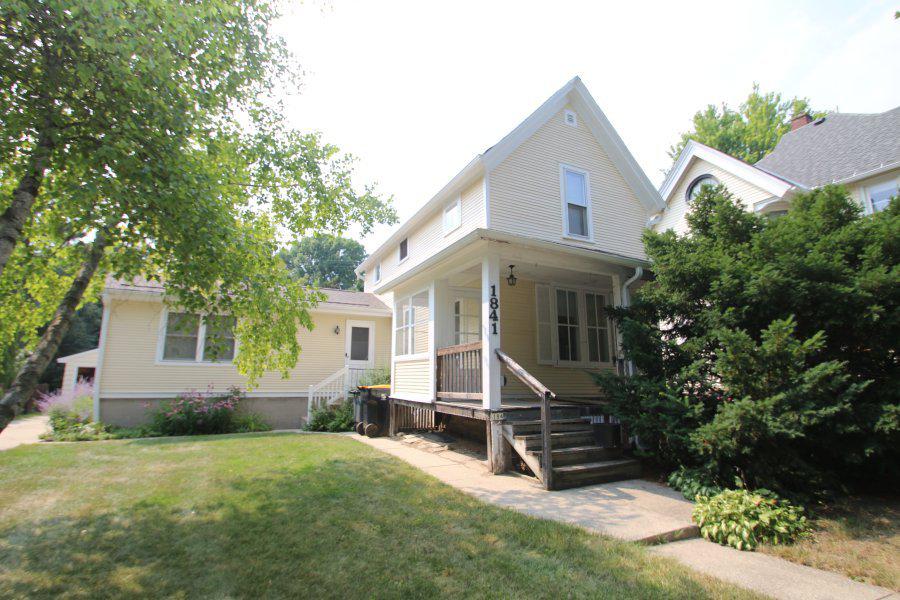 1841 N 73rd St., Wauwatosa, WI 53213