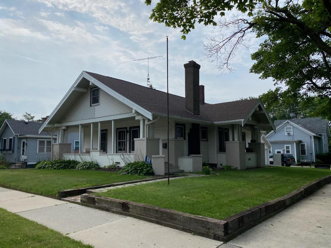 619 Cleveland Ave., Manitowoc, WI 54220