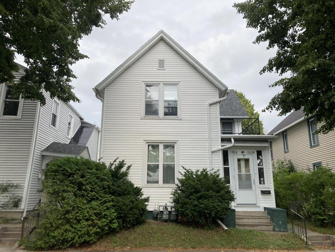 1014 St Clair Ave, Sheboygan, WI 53081