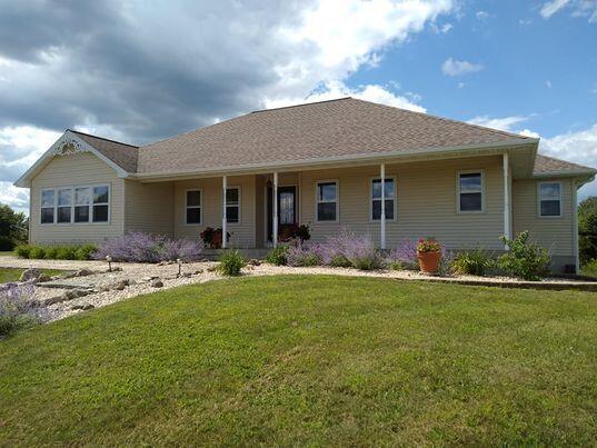 21524 Glider Ave., Adrian, WI 54660