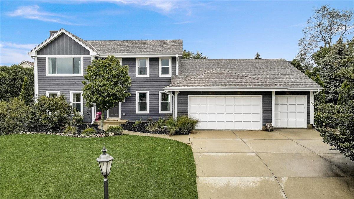 4950 S Holly Ct., New Berlin, WI 53151