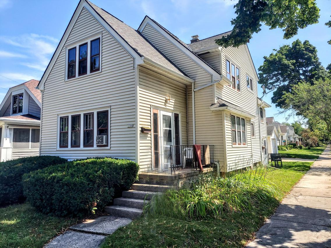 1300 N 67th St. #6624, Wauwatosa, WI 53213