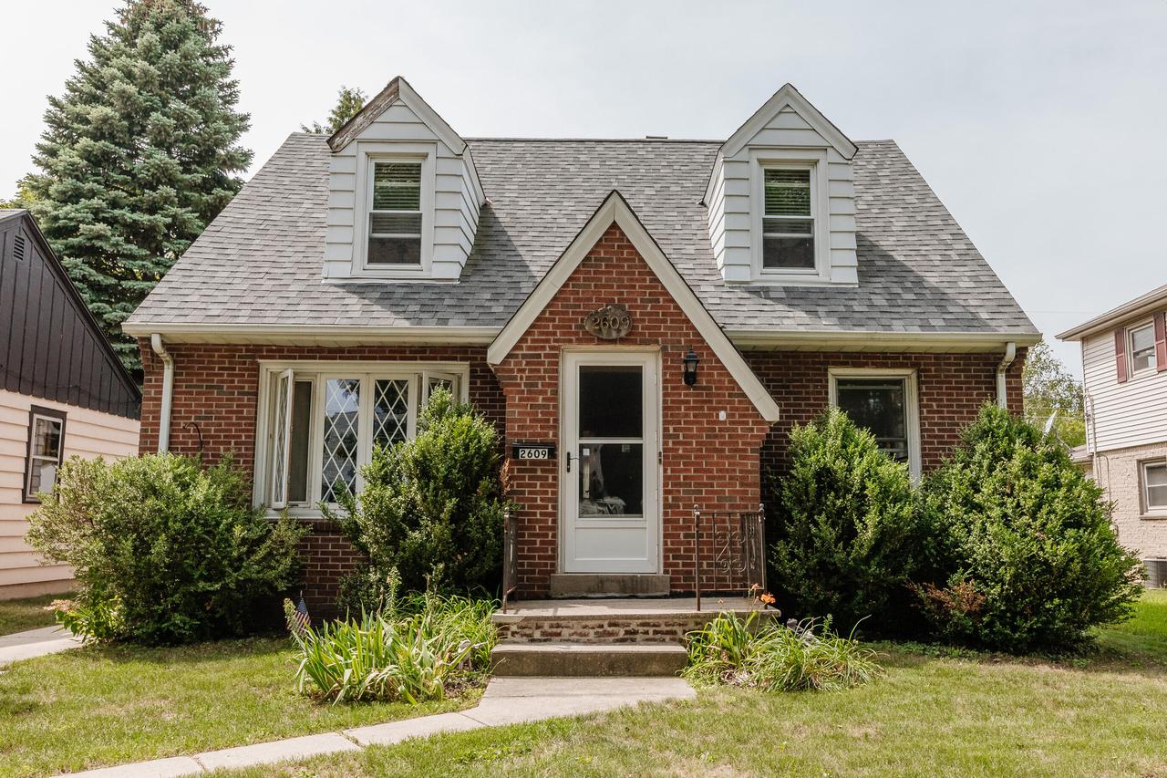 2609 S 71st St., Milwaukee, WI 53219