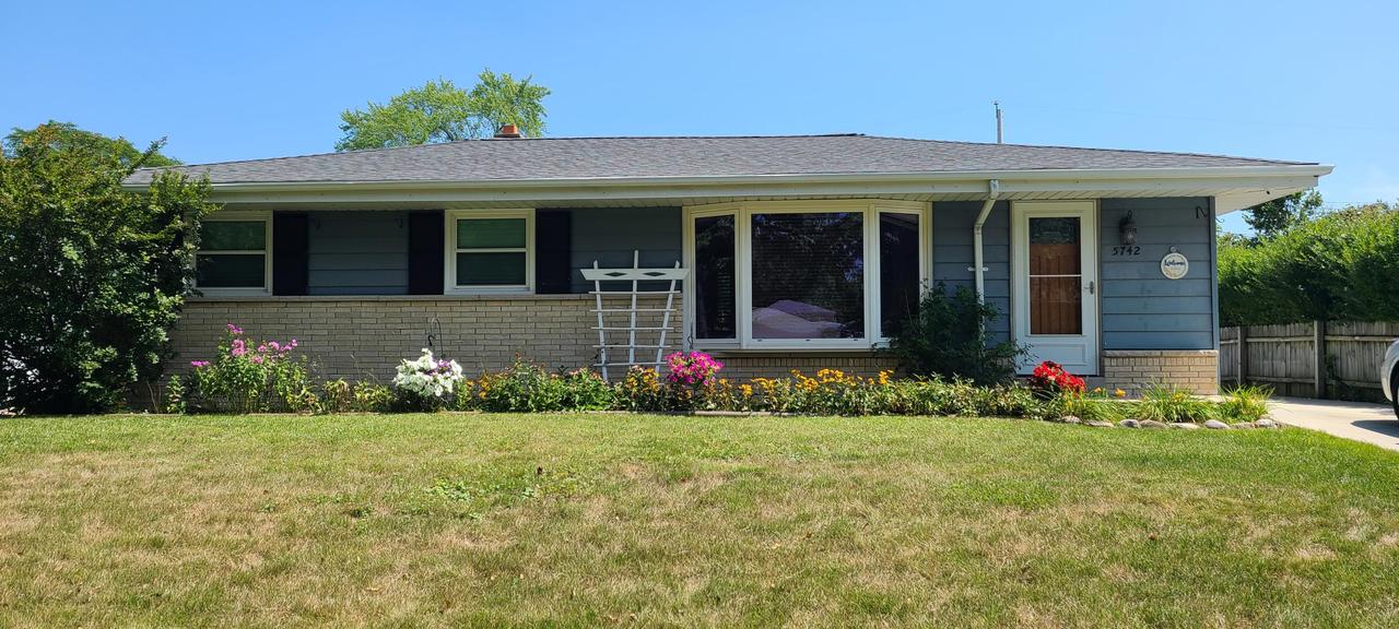 5742 S 39th St., Milwaukee, WI 53221