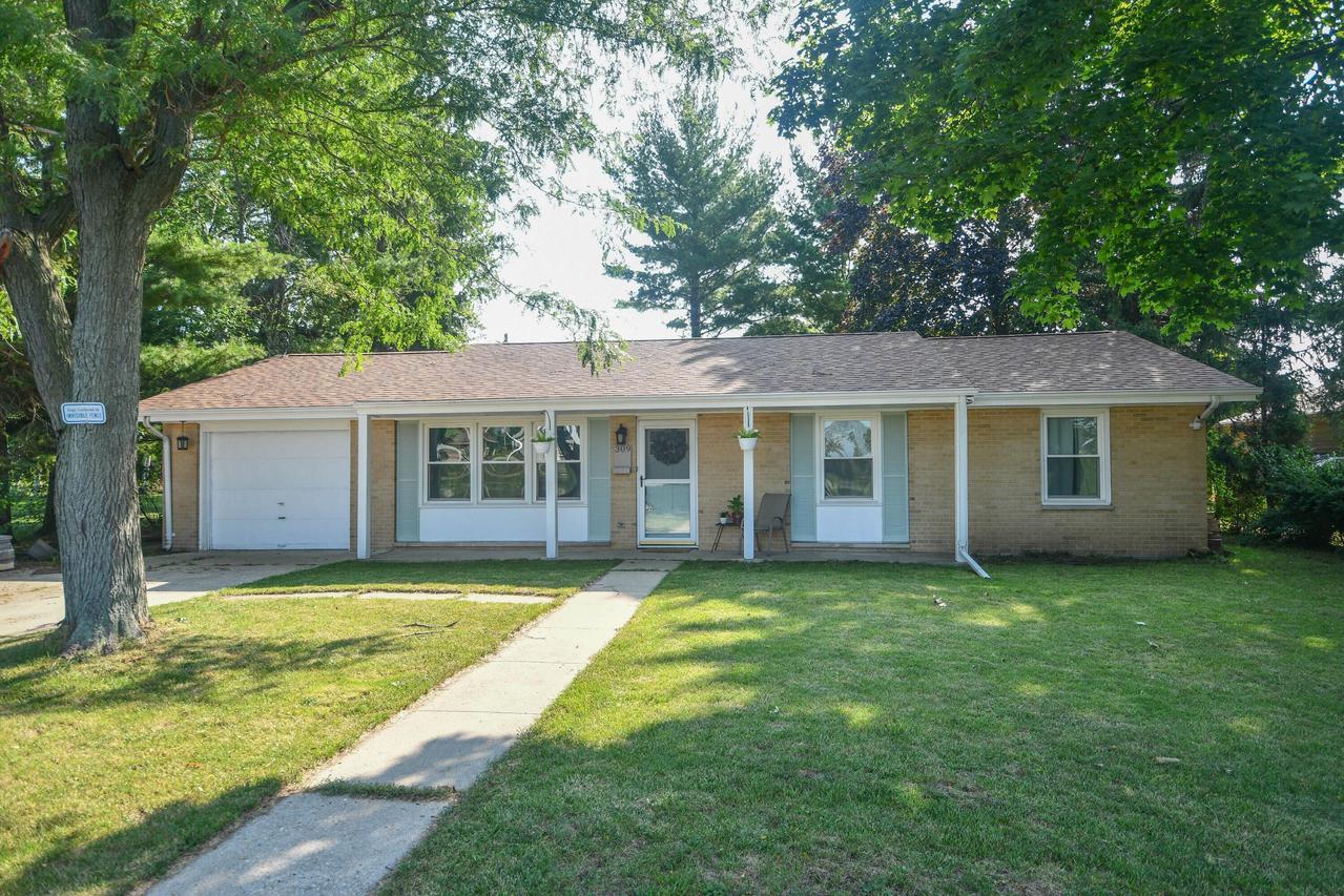 309 S Devendorf St., Elkhorn, WI 53121