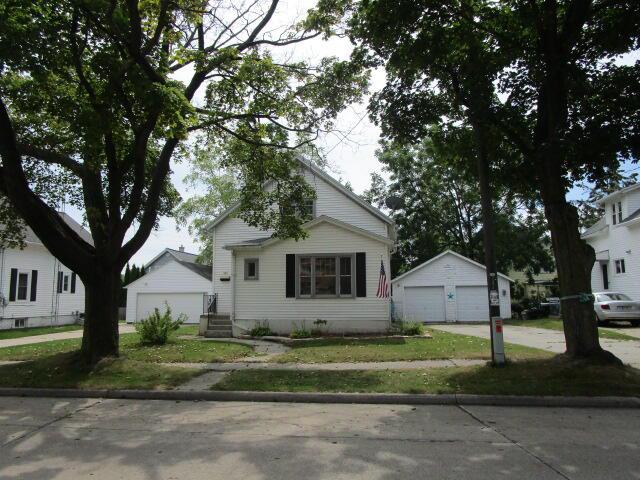 409 Cleveland Ave., Manitowoc, WI 54220