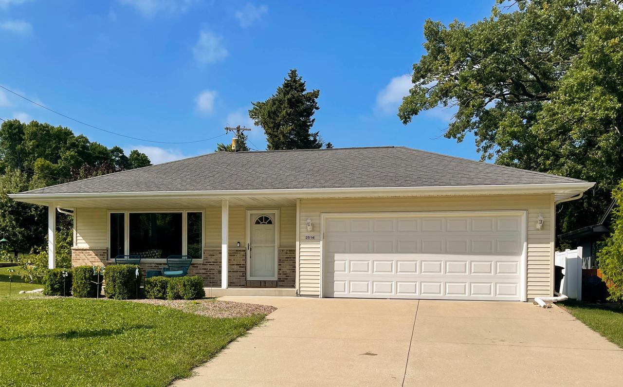 2514 Ridgeway Cir, Sheboygan, WI 53081