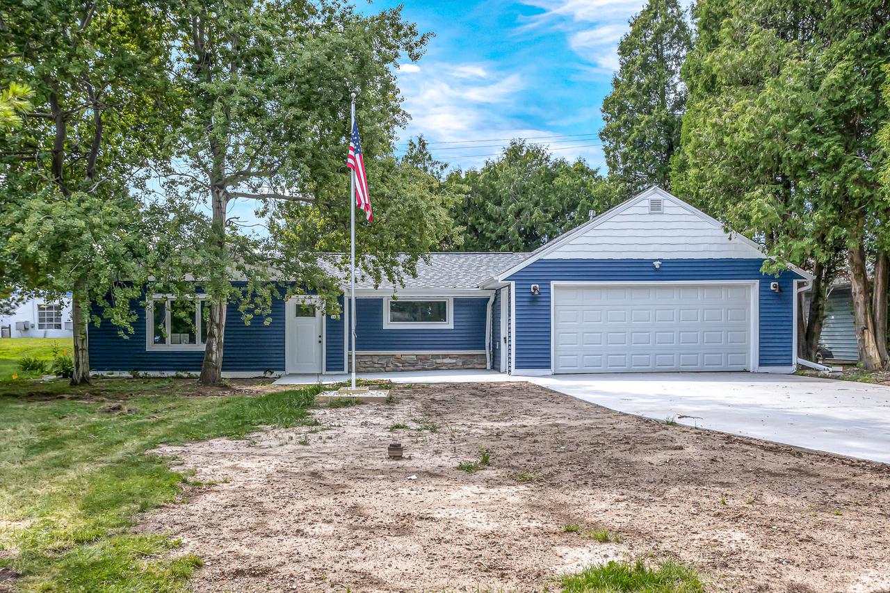 1416 N 28th St, Sheboygan, WI 53081
